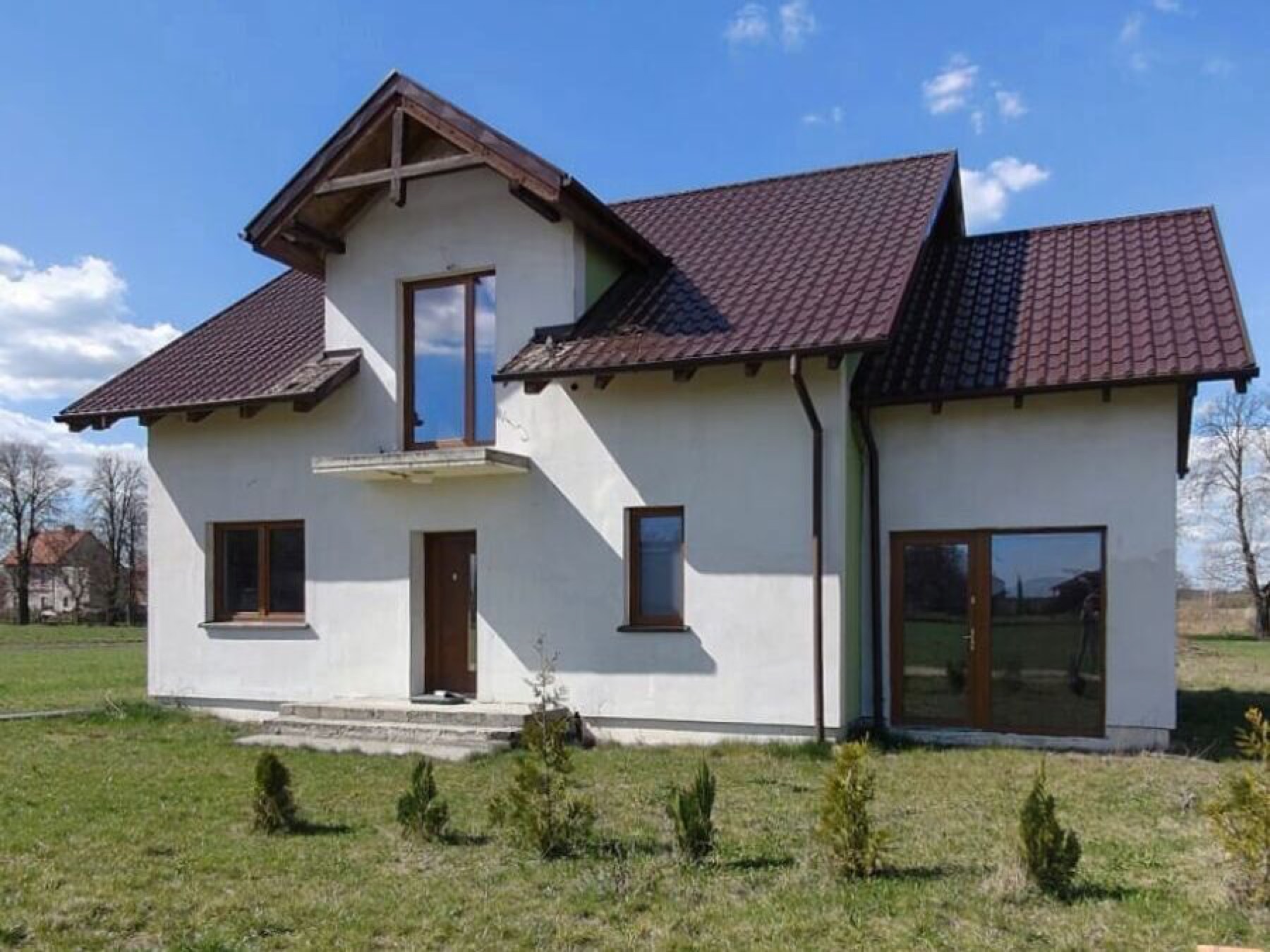 Dom wolnostojący z dużą działką
